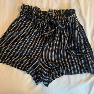hollister paperbag shorts